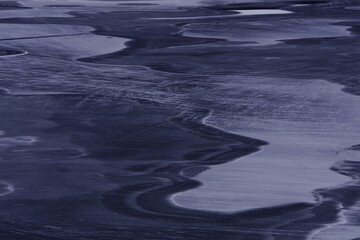 大家介绍下有什么新的好玩的单机游戏和网络游戏来玩玩